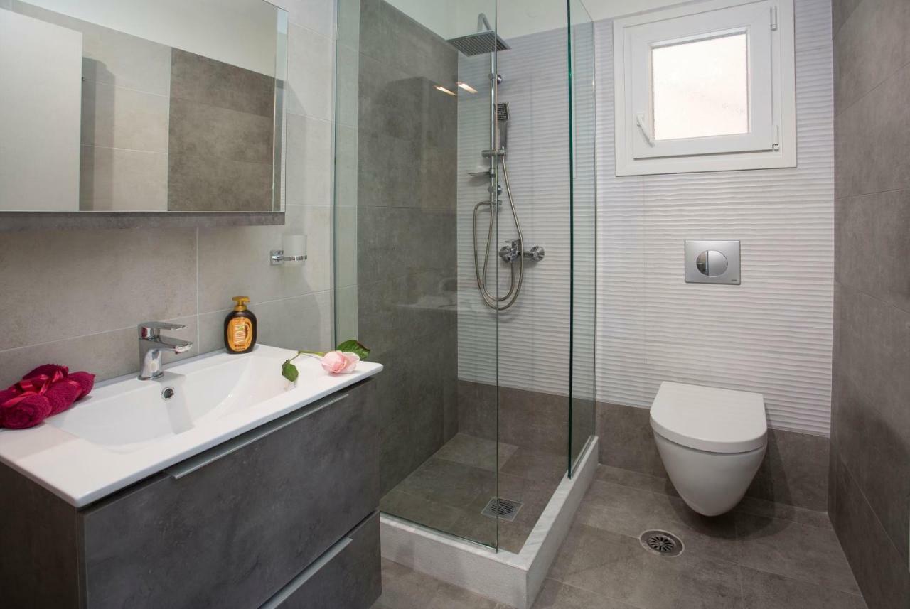 Thalassa Apartament *